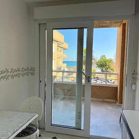 Apartament Carihuela En Primera Linea De Playa Con Vistas Y Garaje! C Torremolinos