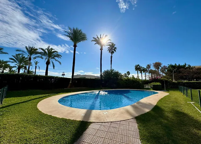 Carihuela En Primera Linea De Playa Con Vistas Y Garaje! C