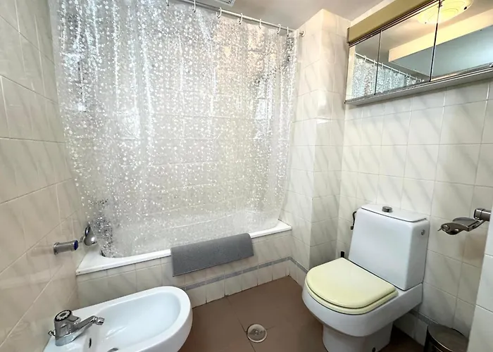 Carihuela En Primera Linea De Playa Con Vistas Y Garaje! C