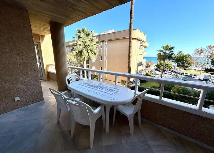 Carihuela En Primera Linea De Playa Con Vistas Y Garaje! C Апартаменты Торремолинос