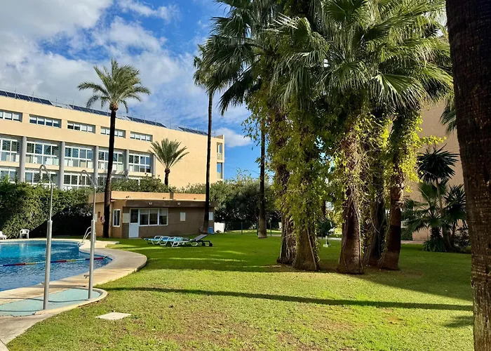 Carihuela En Primera Linea De Playa Con Vistas Y Garaje! C