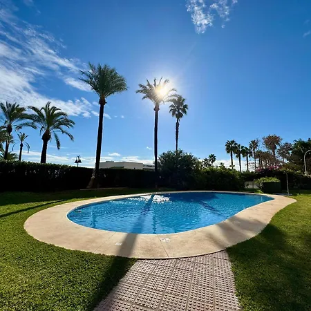 Carihuela En Primera Linea De Playa Con Vistas Y Garaje! C