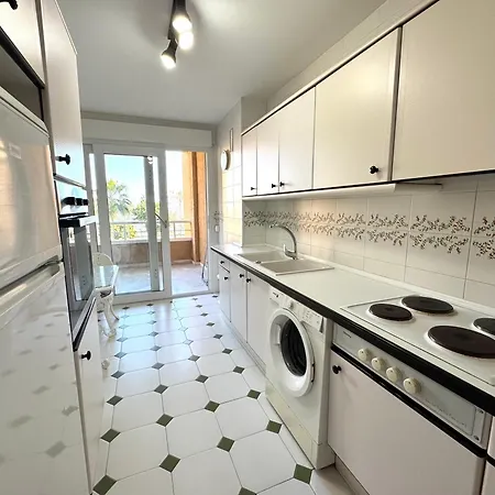 公寓 Carihuela En Primera Linea De Playa Con Vistas Y Garaje! C *