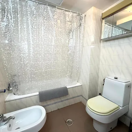 Carihuela En Primera Linea De Playa Con Vistas Y Garaje! C