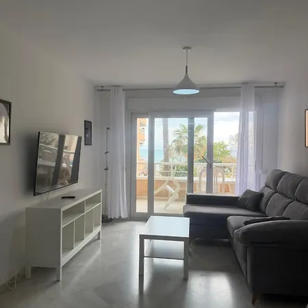 Lejlighed Carihuela En Primera Linea De Playa Con Vistas Y Garaje! C Torremolinos