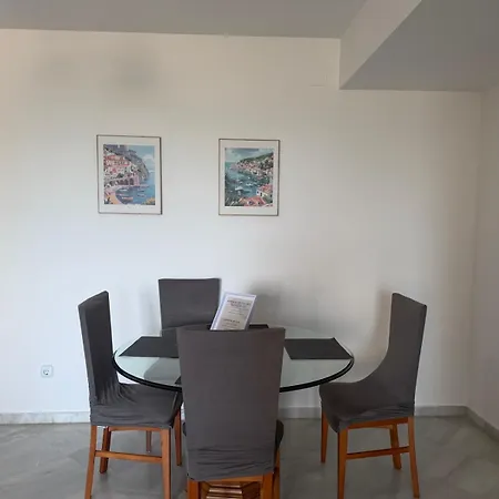 Carihuela En Primera Linea De Playa Con Vistas Y Garaje! C Torremolinos
