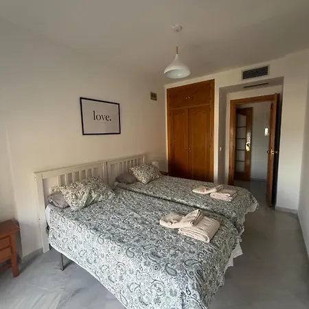 Carihuela En Primera Linea De Playa Con Vistas Y Garaje! C Appartement *