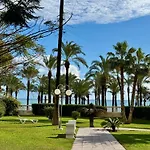 Carihuela En Primera Linea De Playa Con Vistas Y Garaje! C דירה