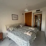 Carihuela En Primera Linea De Playa Con Vistas Y Garaje! C דירה *