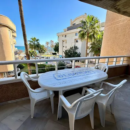 Carihuela En Primera Linea De Playa Con Vistas Y Garaje! C Torremolinos