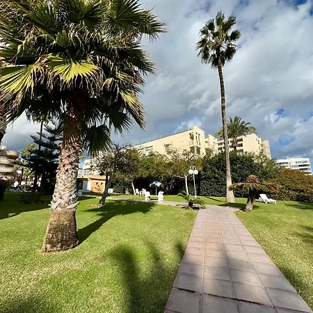Carihuela En Primera Linea De Playa Con Vistas Y Garaje! C
