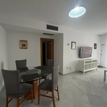 Carihuela En Primera Linea De Playa Con Vistas Y Garaje! C