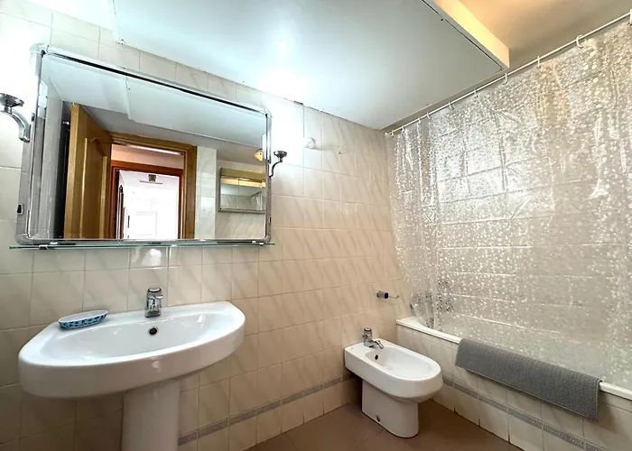 Appartamento Carihuela En Primera Linea De Playa Con Vistas Y Garaje! C Torremolinos