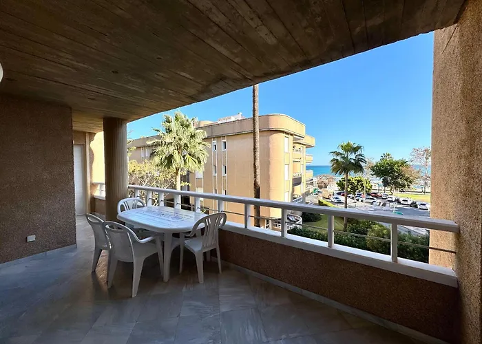 Carihuela En Primera Linea De Playa Con Vistas Y Garaje! C Appartamento