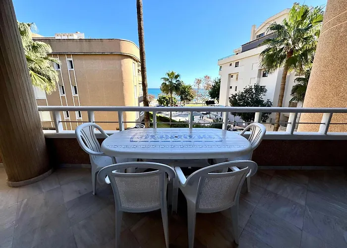 Carihuela En Primera Linea De Playa Con Vistas Y Garaje! C Appartamento